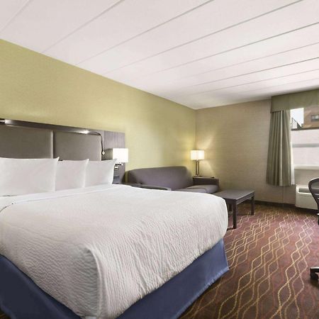 Days Inn By Wyndham Ottawa Exteriér fotografie