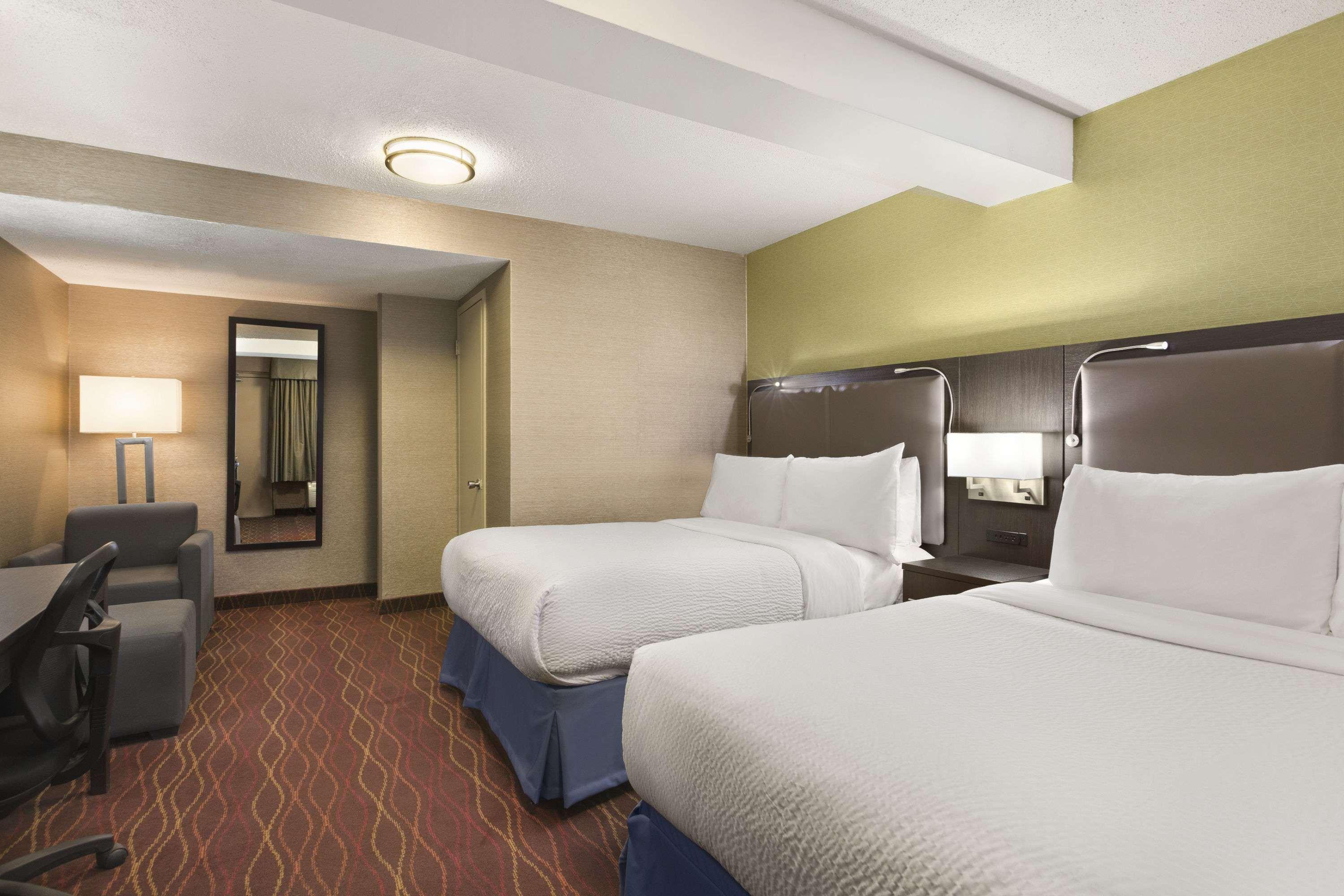 Days Inn By Wyndham Ottawa Exteriér fotografie